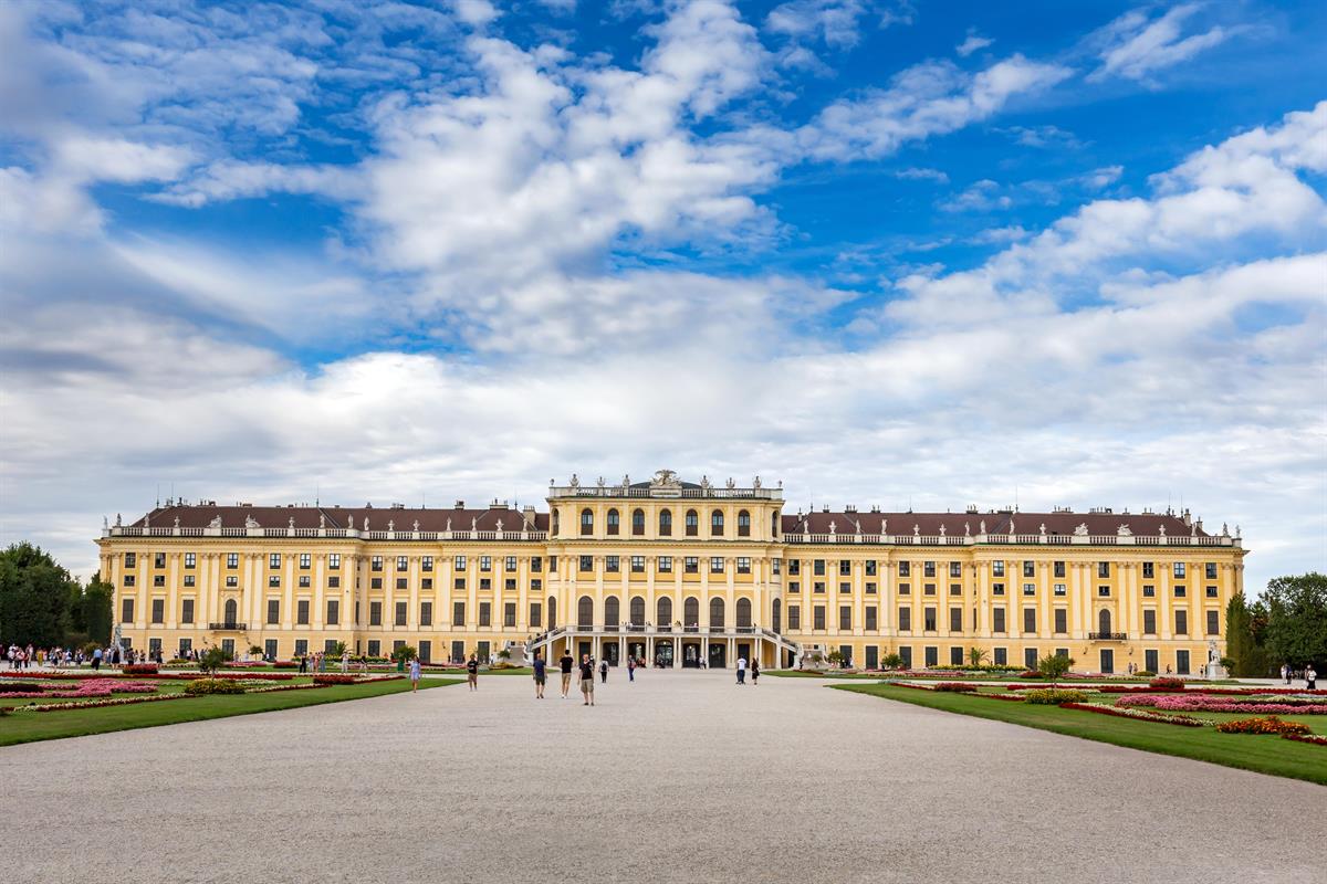 /Portals/0/NADevEventsImages/wide-angle-shot-schonbrunn-palace-vienna-austria-with-cloudy-blue-sky_300.jpg